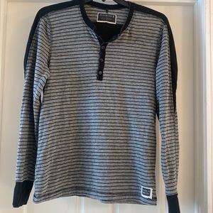 Men’s division E long sleeve striped shirt.